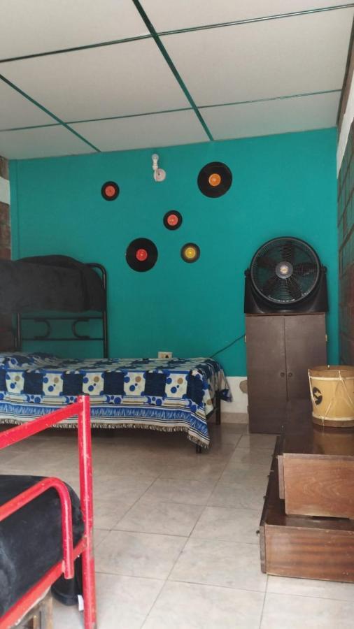 Plaza Hostel Sj 2 Сальта Экстерьер фото